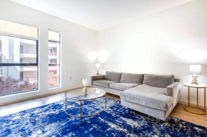 Luxurious 2BR Hollywood Condo